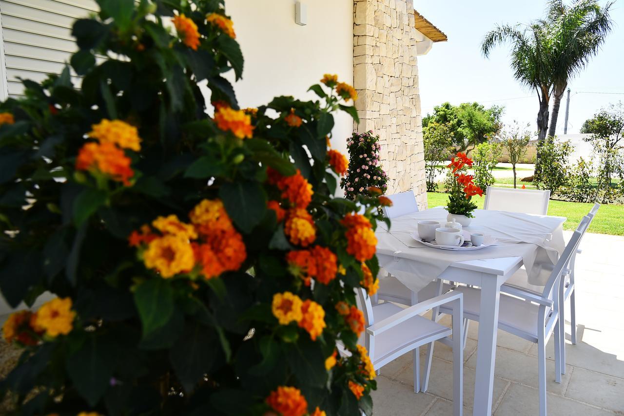 Borgo Fiorito Relais Bed & Breakfast Parabita Exterior photo