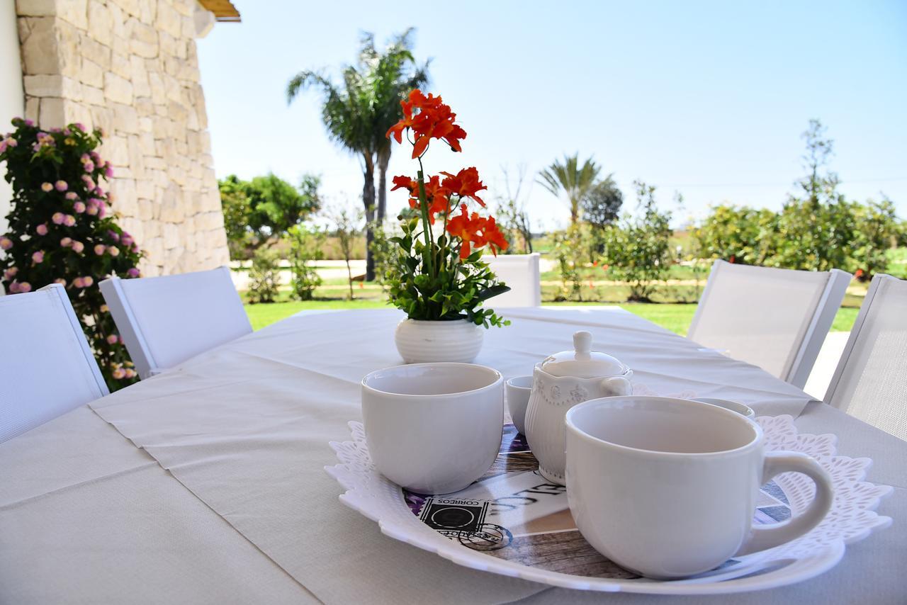 Borgo Fiorito Relais Bed & Breakfast Parabita Exterior photo