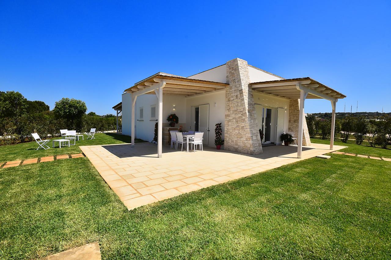 Borgo Fiorito Relais Bed & Breakfast Parabita Exterior photo